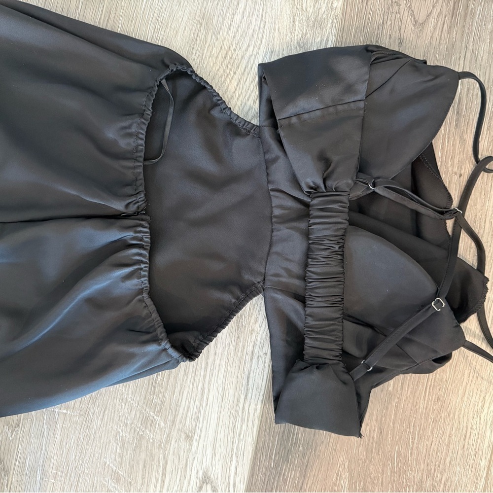 Black Dress - Picture 4 of 5